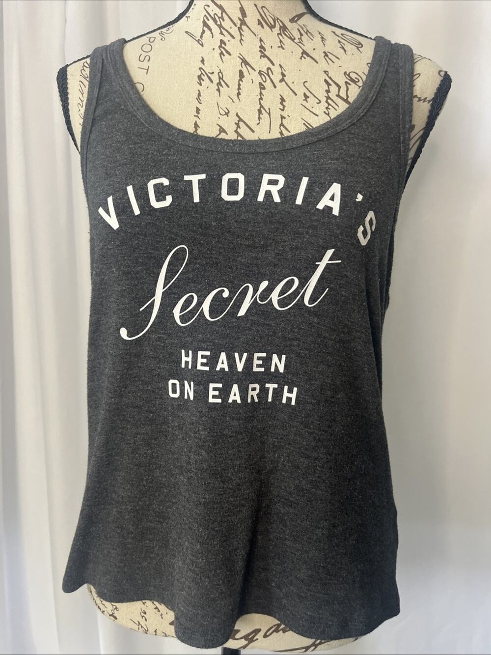 Victoria's Secret Heaven On Earth Graphic Gray Tank Top Y2K Women’s Medium
